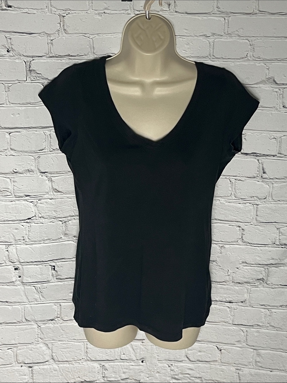 Mossimo Supply Co. Black V-Neck Short Sleeve Tee